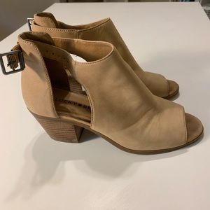 🌟3/$9🌟 Lucky Brand peep toe heels